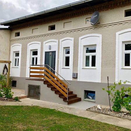 ラー・アン・デア・ターヤーRiesling House Laaアパートメント エクステリア 写真
