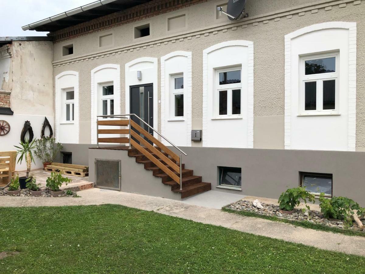 ラー・アン・デア・ターヤーRiesling House Laaアパートメント エクステリア 写真